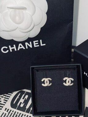 chanel CC earrings
